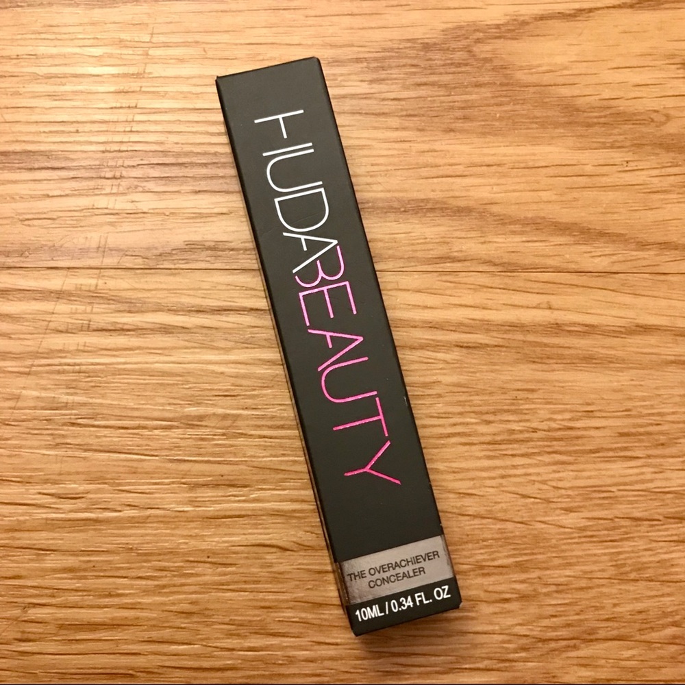 NEW BNIB HUDA BEAUTY CONCEALER - CARAMEL CORN